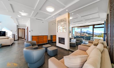 Resale - Villa -
Altea