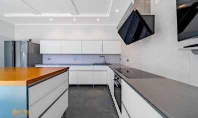 Resale - Villa -
Altea