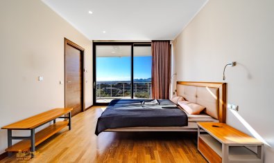 Resale - Villa -
Altea