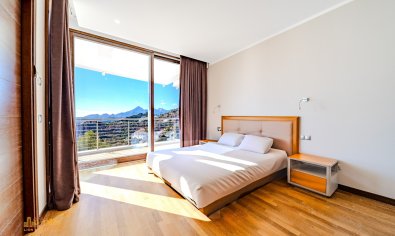 Resale - Villa -
Altea