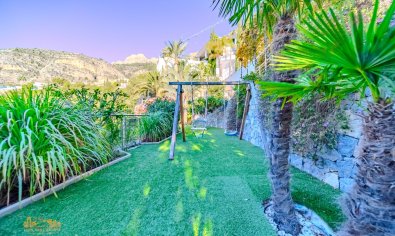 Resale - Villa -
Altea