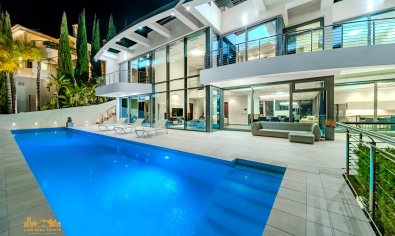 Resale - Villa -
Altea