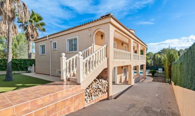 Bestaande bouw - Villa -
Torrevieja - Los Balcones