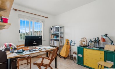 Reventa - Villa -
Polop