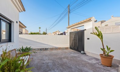 Bestaande bouw - Villa -
Torrevieja - El Chaparral