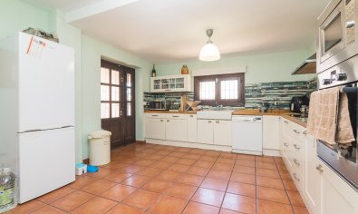 Resale - Villa -
Santa Pola