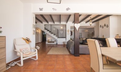 Resale - Villa -
Santa Pola
