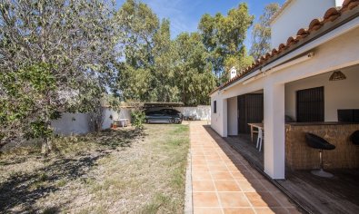 Resale - Villa -
Santa Pola