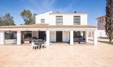 Resale - Villa -
Santa Pola