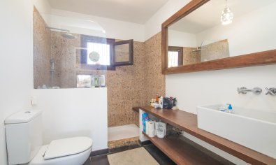 Resale - Villa -
Santa Pola
