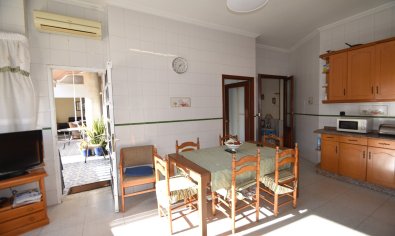 Resale - Apartment -
Rojales