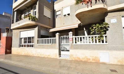 Resale - Apartment -
Rojales