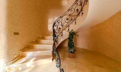 Reventa - Villa -
Altea