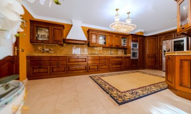 Reventa - Villa -
Altea