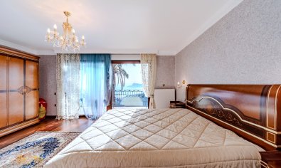 Reventa - Villa -
Altea