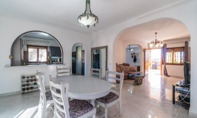 Reventa - Villa -
Orihuela Costa - Villamartín