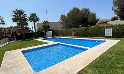 Bestaande bouw - Villa -
Orihuela Costa - Villamartín