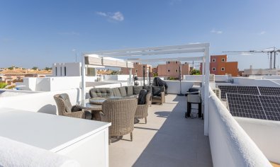 Reventa - Villa -
Los Montesinos