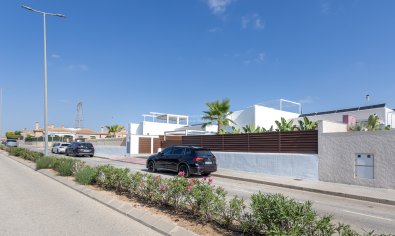 Reventa - Villa -
Los Montesinos