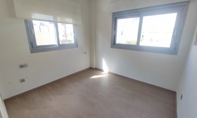 Bestaande bouw - Herenhuis -
Torrevieja - El Acequión - Los Náufragos