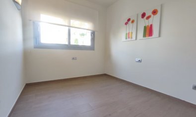 Bestaande bouw - Herenhuis -
Torrevieja - El Acequión - Los Náufragos