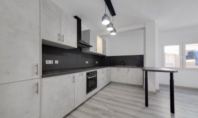 Bestaande bouw - Appartement -
Torrevieja - Center