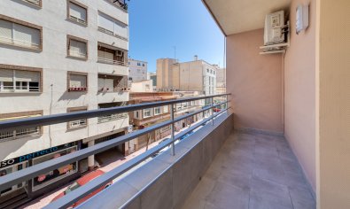 Bestaande bouw - Appartement -
Torrevieja - Center