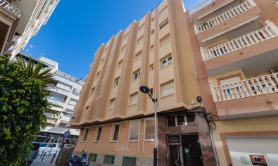 Bestaande bouw - Appartement -
Torrevieja - Center