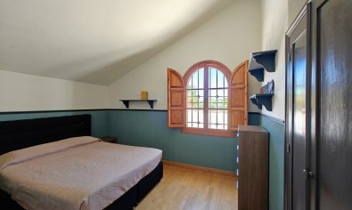 Bestaande bouw - Villa -
Elche
