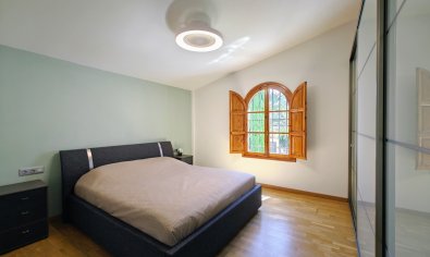 Bestaande bouw - Villa -
Elche